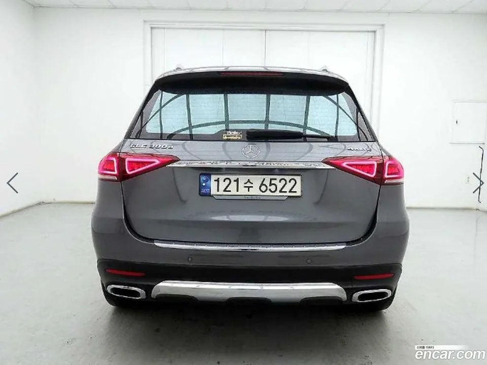 Mercedes-Benz GLE-Class GLE300d 4MATIC 2023 — thumbnail 3