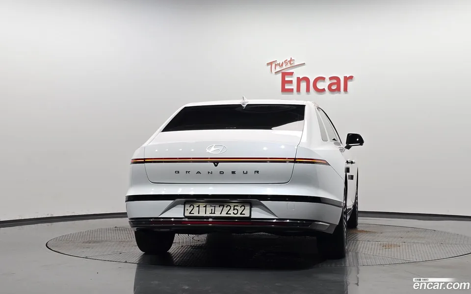 Hyundai Grandeur Hybrid 2024 — thumbnail 4