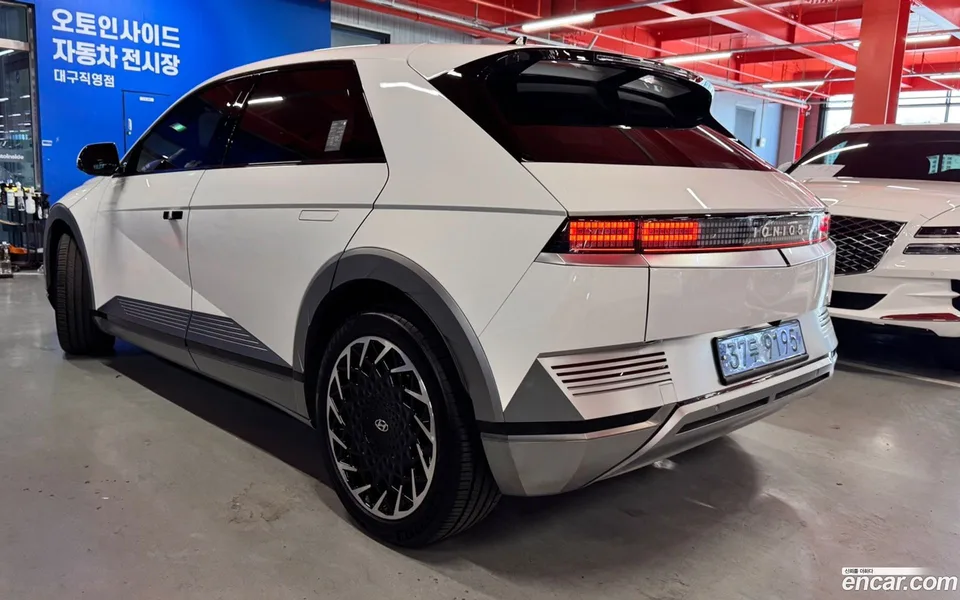 Hyundai Ioniq 5 2024 — thumbnail 3