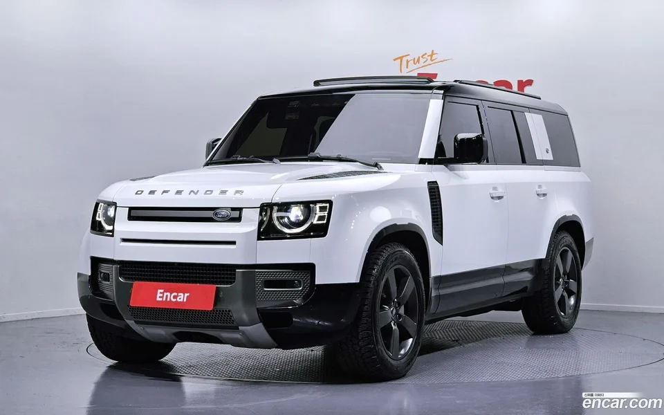 Land Rover Defender 130 P400 X- HSE 2024 — photo 1, buy with delivery to Moscow