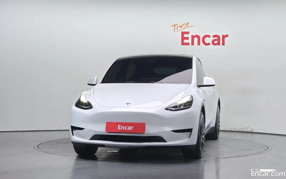 Tesla Model Y RWD 2023 — thumbnail 3
