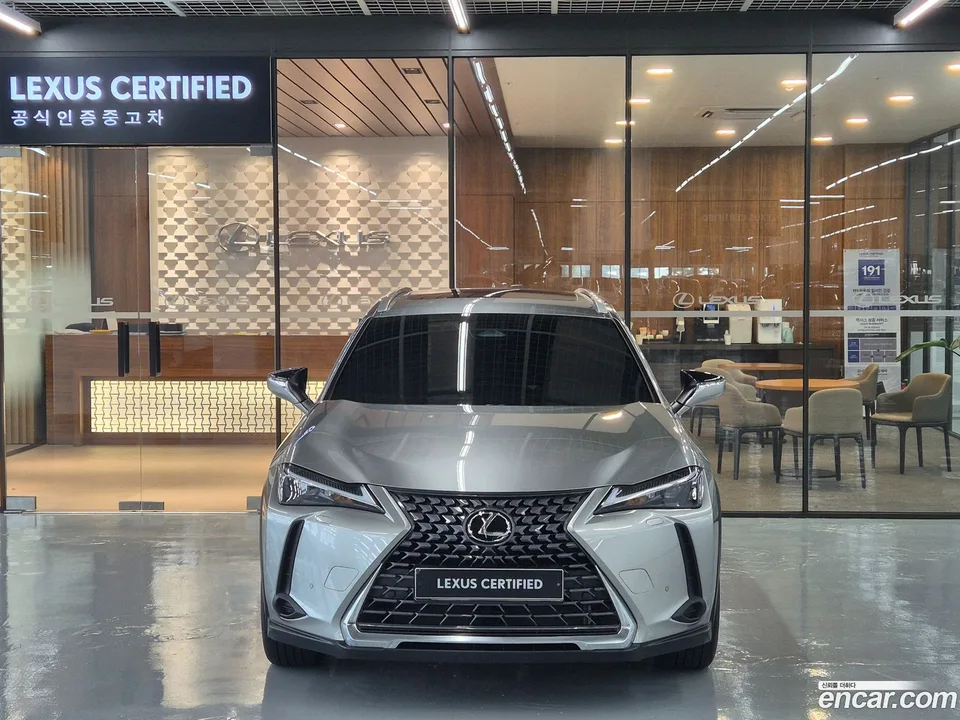 Lexus UX 300h 2.0 2WD 2025 — thumbnail 3