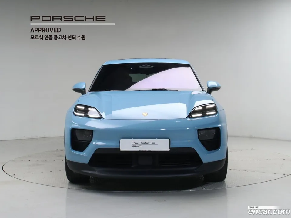 Porsche Macan Electric 4 2025 — thumbnail 3