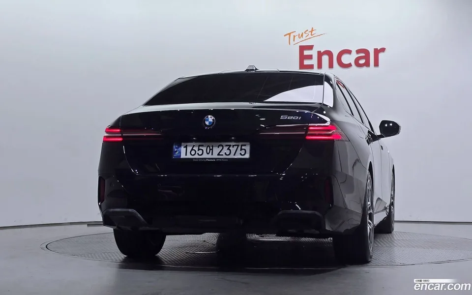 BMW 5 Series 520i M 2024 — thumbnail 4