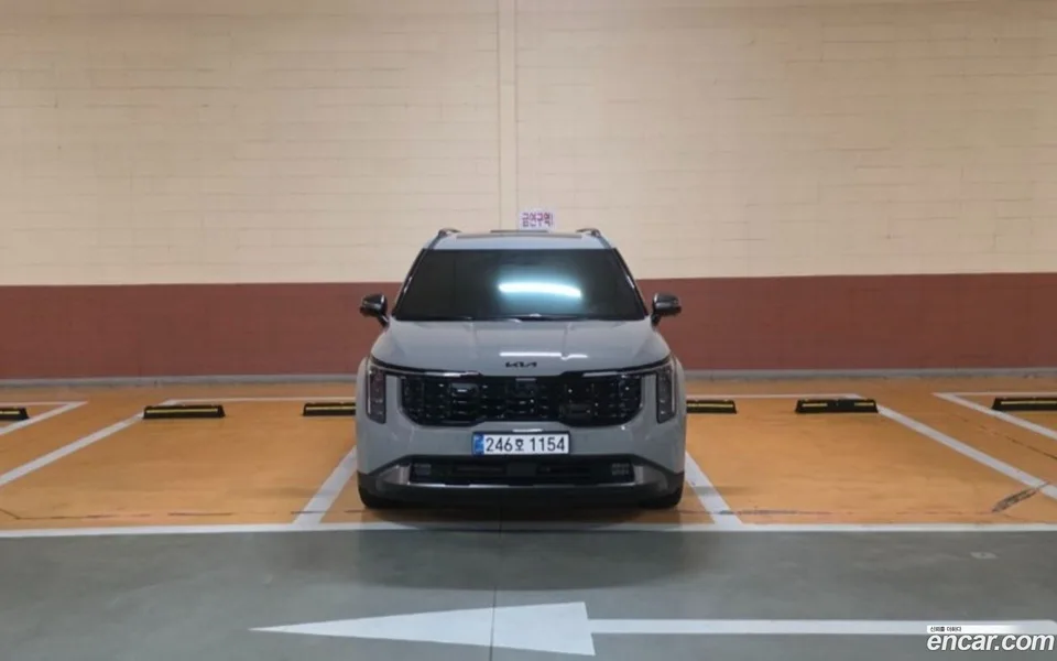 Kia Carnival HEV 7 X Line 2026 — photo 1, buy with delivery to Moscow