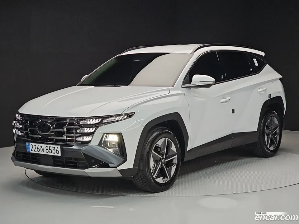 Hyundai Tucson NX4 1.6 2WD 2025 — photo 1, buy with delivery to Moscow