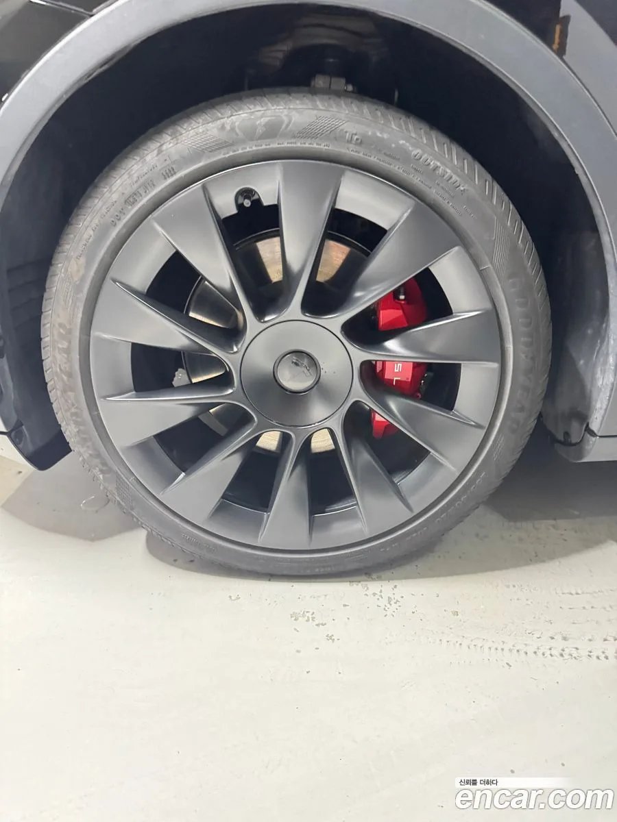 Tesla Model Y AWD 2022 — thumbnail 5