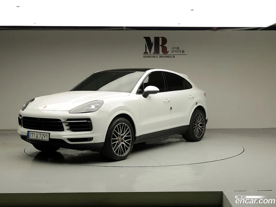 Porsche Cayenne 3.0 2022 — photo 1, buy with delivery to Moscow