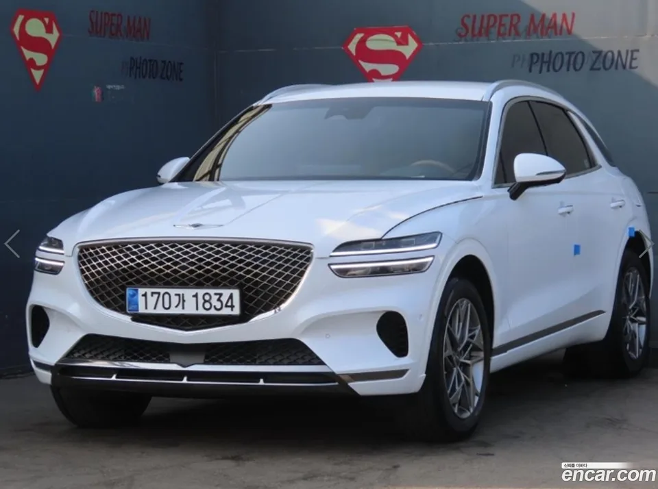 Genesis GV70 2.5T AWD 2024 — фото 1, купить с доставкой в Москву