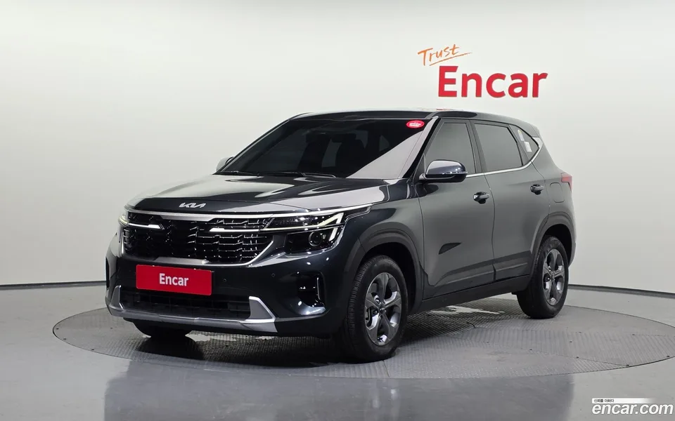 Kia Seltos 1.6 2WD 2024 — photo 1, buy with delivery to Moscow