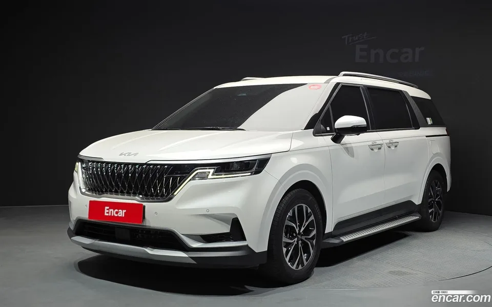 Kia Carnival 9 2022 — фото 1, купить с доставкой в Москву