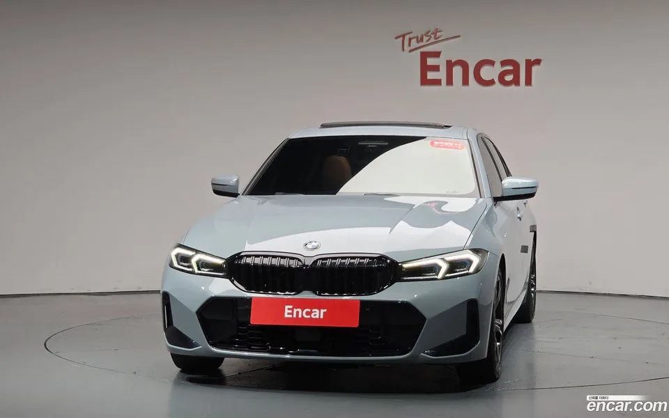 BMW 3 Series 320i M 2024 — thumbnail 3