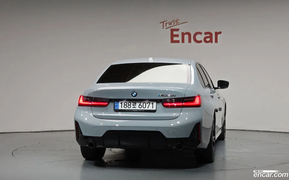 BMW 3 Series 320i M 2024 — thumbnail 4