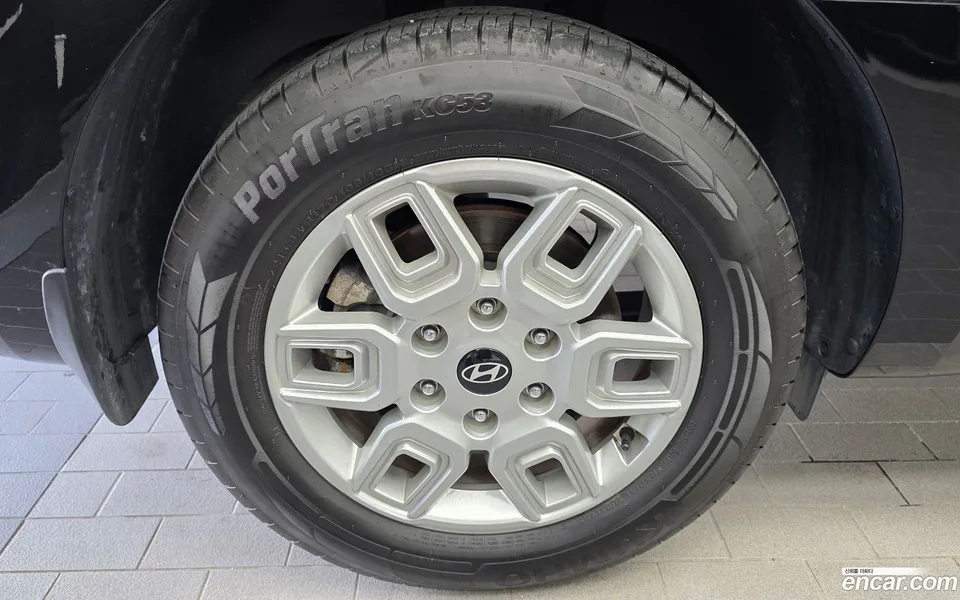Hyundai Staria 5 2024 — thumbnail 2