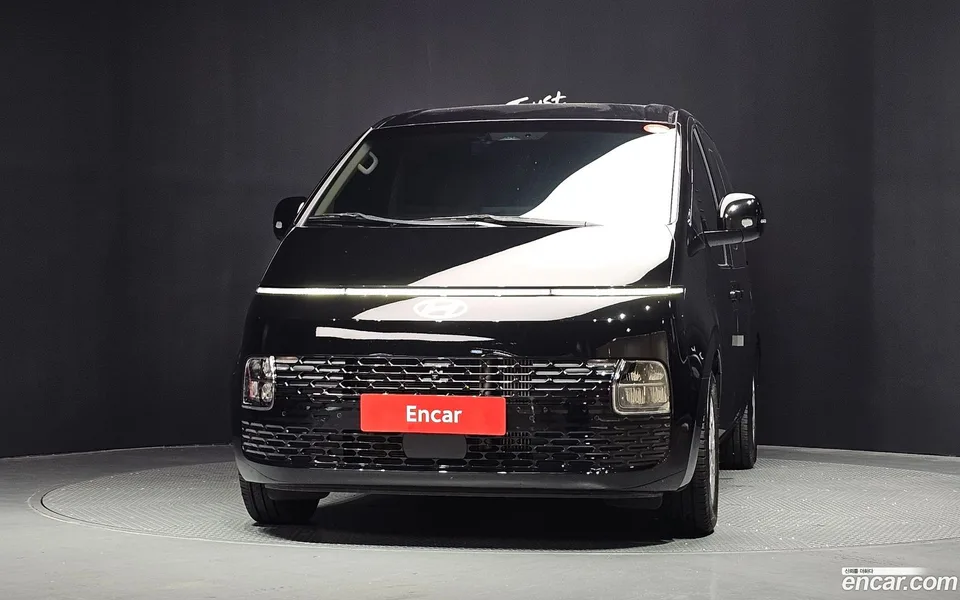 Hyundai Staria 5 2024 — thumbnail 3