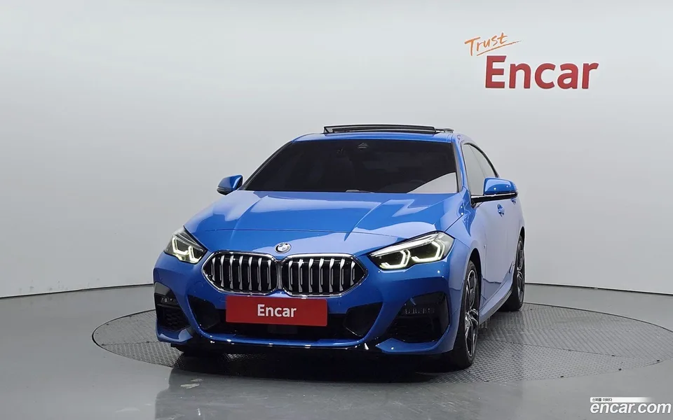BMW 2 Series Gran Coupe 220i M 2022 — thumbnail 3
