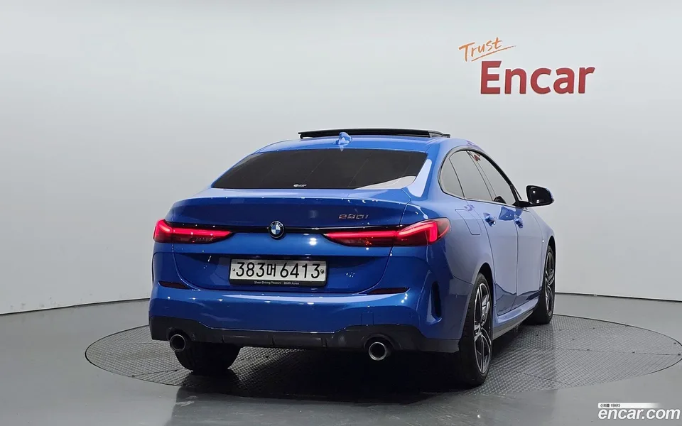 BMW 2 Series Gran Coupe 220i M 2022 — thumbnail 4