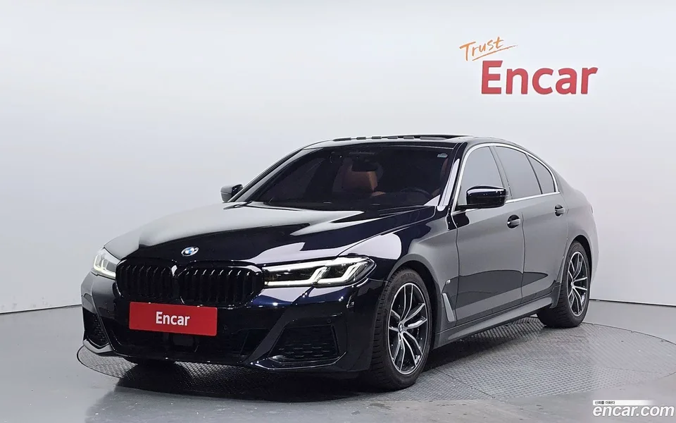 BMW 5 Series 520i M 2022 — photo 1, buy with delivery to Moscow