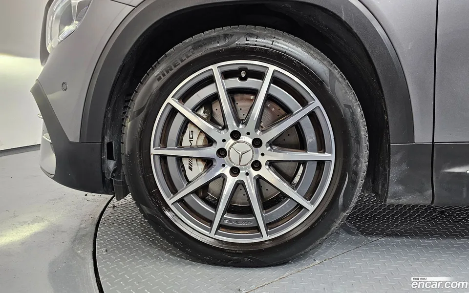 Mercedes-Benz GLB-Class AMG GLB35 4MATIC 2023 — миниатюра 2