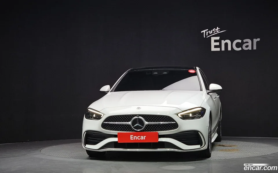 Mercedes-Benz C-Class C300 4MATIC AMG Line 2023 — thumbnail 3