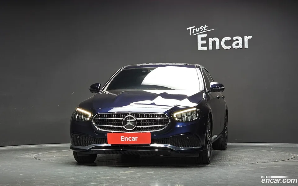Mercedes-Benz E-Class E250 2022 — thumbnail 3