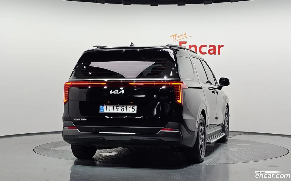Kia Carnival 9 2024 — thumbnail 4