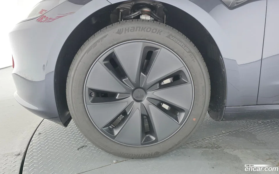 Tesla Model 3 RWD 2026 — миниатюра 5