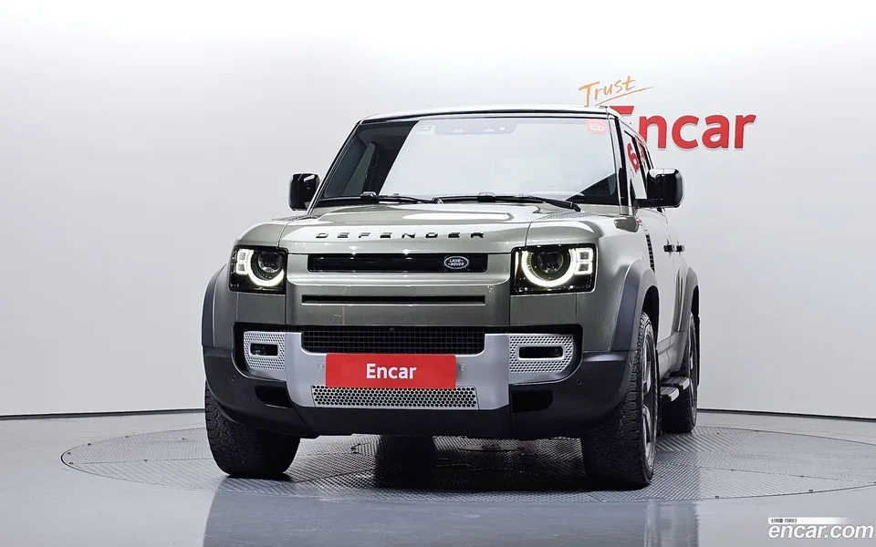Land Rover Defender 110 D250 SE 2022 — thumbnail 3