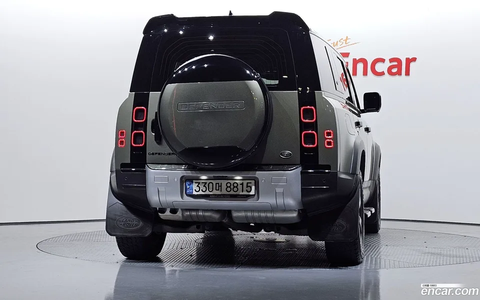 Land Rover Defender 110 D250 SE 2022 — thumbnail 4