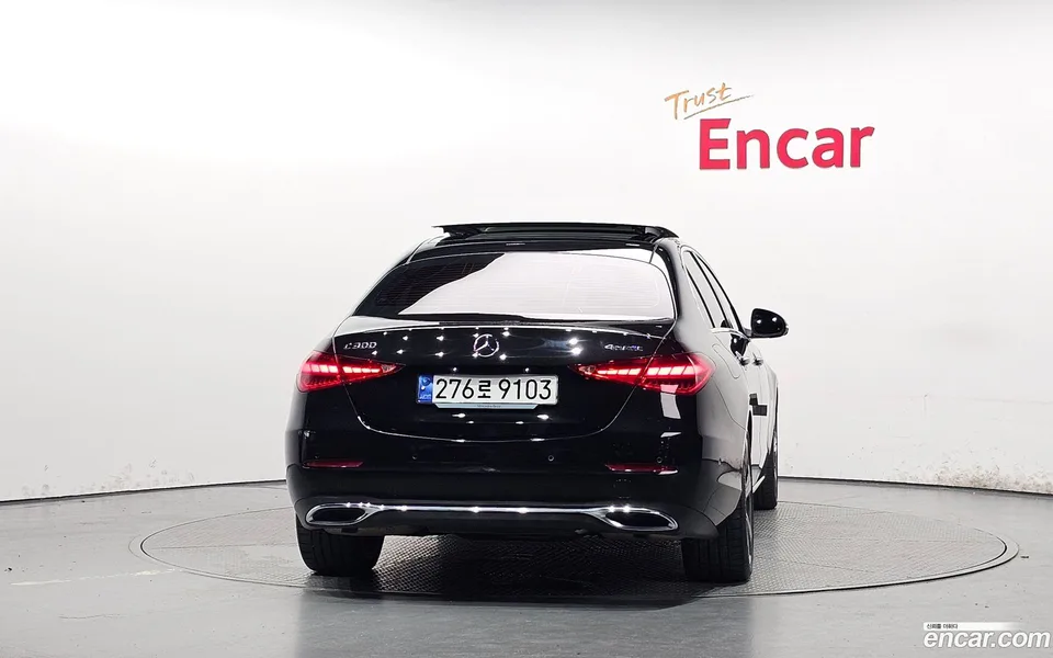 Mercedes-Benz C-Class C300 4MATIC 2023 — thumbnail 4