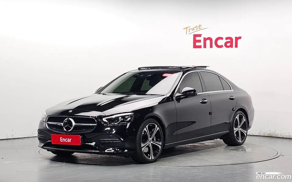 Mercedes-Benz C-Class C300 4MATIC 2023 — photo 1, buy with delivery to Moscow