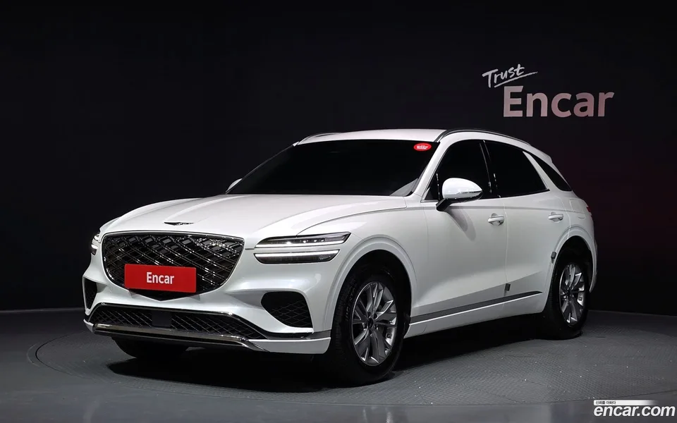 Genesis GV70 2.5T 2WD 2025 — photo 1, buy with delivery to Moscow