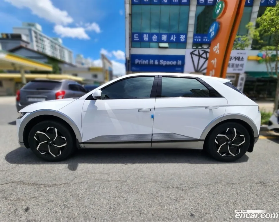 Hyundai Ioniq 5 AWD 2024 — thumbnail 3