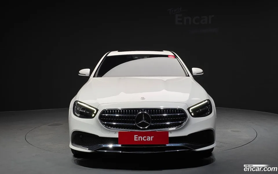 Mercedes-Benz E-Class E250 2022 — thumbnail 3
