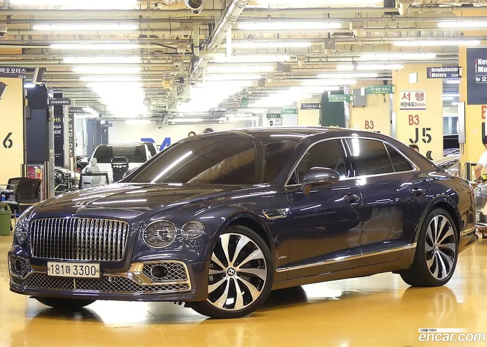 Bentley Flying Spur 4.0 2023 — photo 1, buy with delivery to Moscow