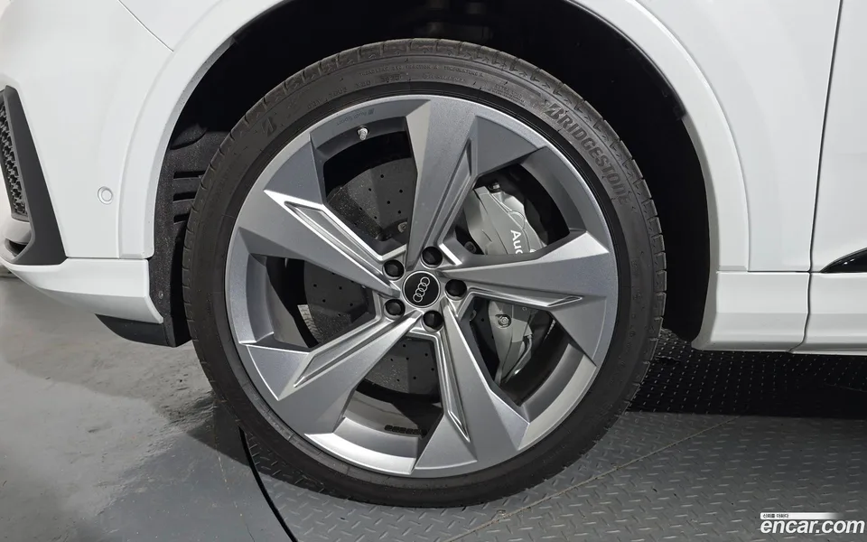 Audi SQ7 (4M) 4.0 TFSI 2023 — thumbnail 5