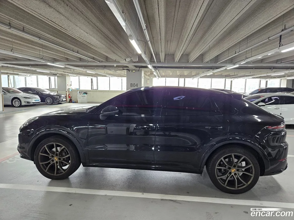 Porsche Cayenne 3.0 2022 — thumbnail 4