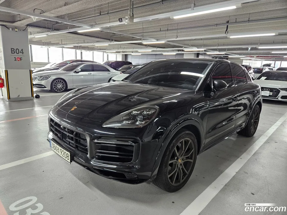 Porsche Cayenne 3.0 2022 — photo 1, buy with delivery to Moscow