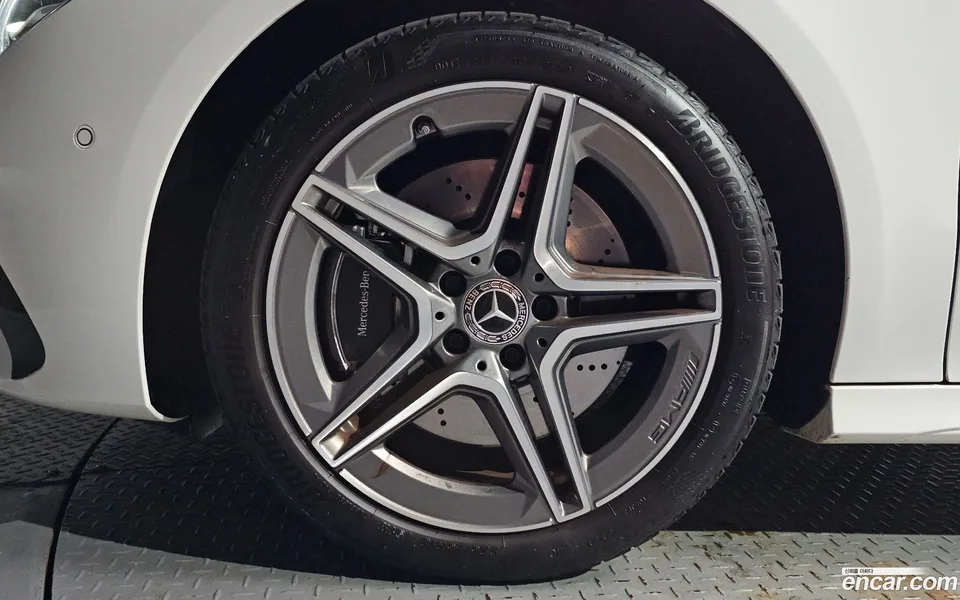 Mercedes-Benz CLA-Class CLA250 4MATIC 2024 — thumbnail 2