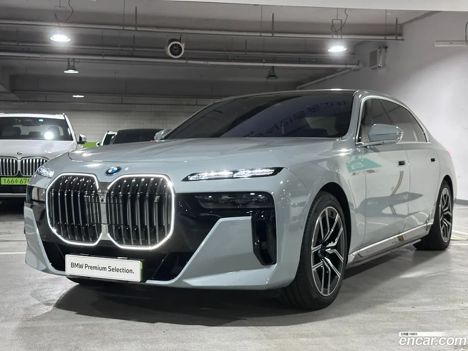 BMW i7 2025