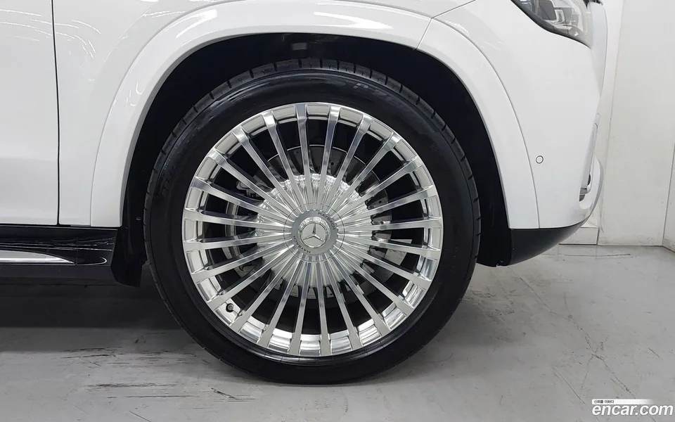 Mercedes-Benz GLS-Class GLS600 4MATIC 2025 — thumbnail 5