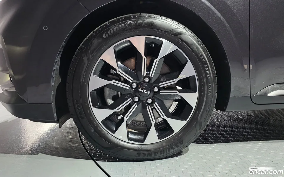 Kia Carnival 7 2022 — thumbnail 5
