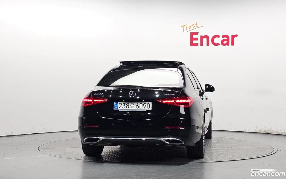 Mercedes-Benz C-Class C300 4MATIC 2024 — thumbnail 4