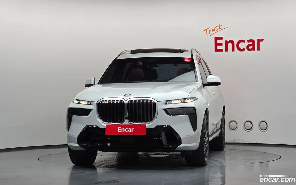 BMW X7 xDrive 40i M 6 2025 — thumbnail 3