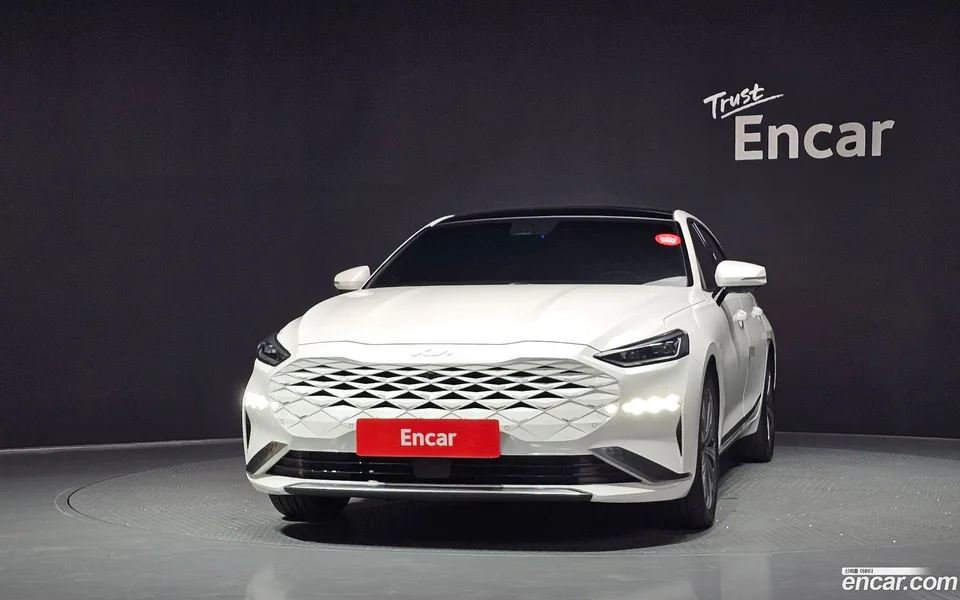 Kia K8 Hybrid 2023 — thumbnail 3