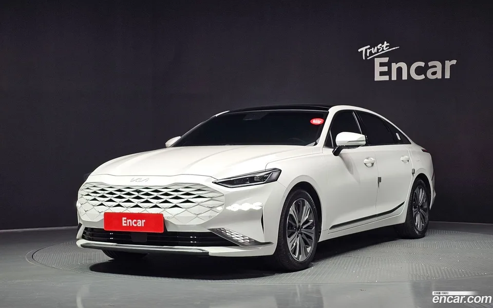 Kia K8 Hybrid 2023 — photo 1, buy with delivery to Moscow
