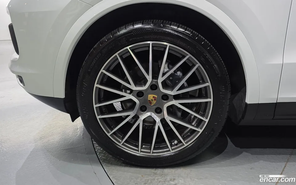 Porsche Cayenne 3.0 2022 — thumbnail 2