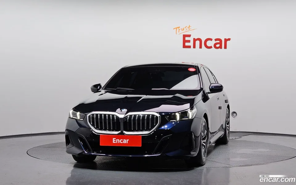 BMW 5 Series 523d M 2026 — thumbnail 3