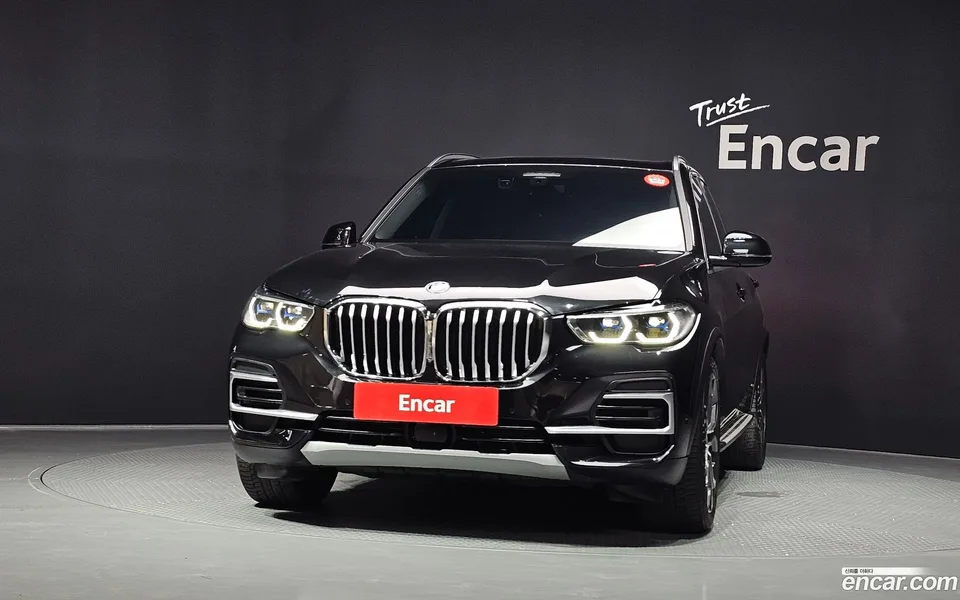 BMW X5 xDrive 40i xLine 2023 — thumbnail 3