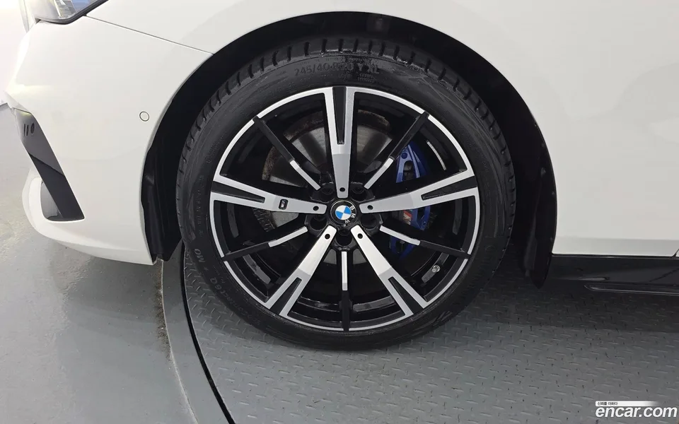 BMW 5 Series 530i xDrive M 2024 — thumbnail 5